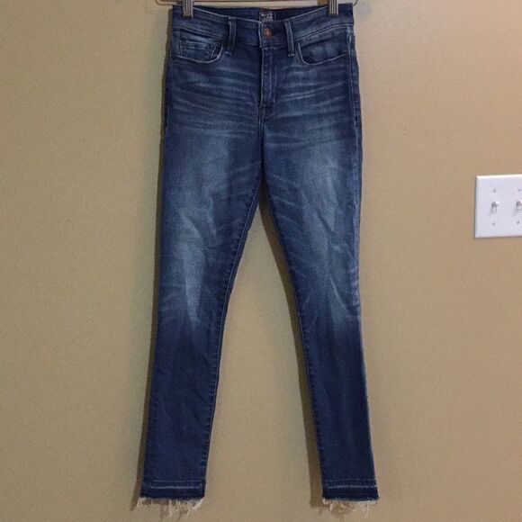 Abercrombie & Fitch Harper Low Rise Ankle Jeans Size 25 Regular - Picture 1 of 3
